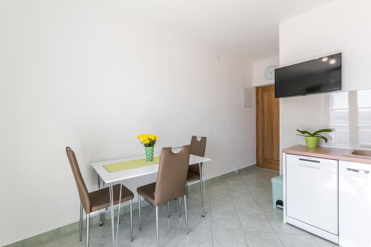 Apartmani Bezmalinovic Bol Ngoại thất bức ảnh