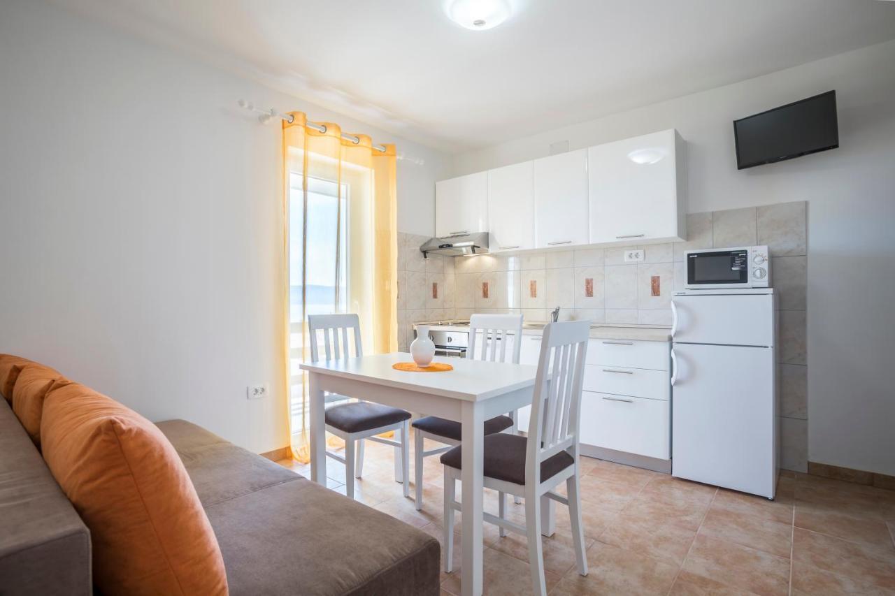 Apartmani Bezmalinovic Bol Ngoại thất bức ảnh