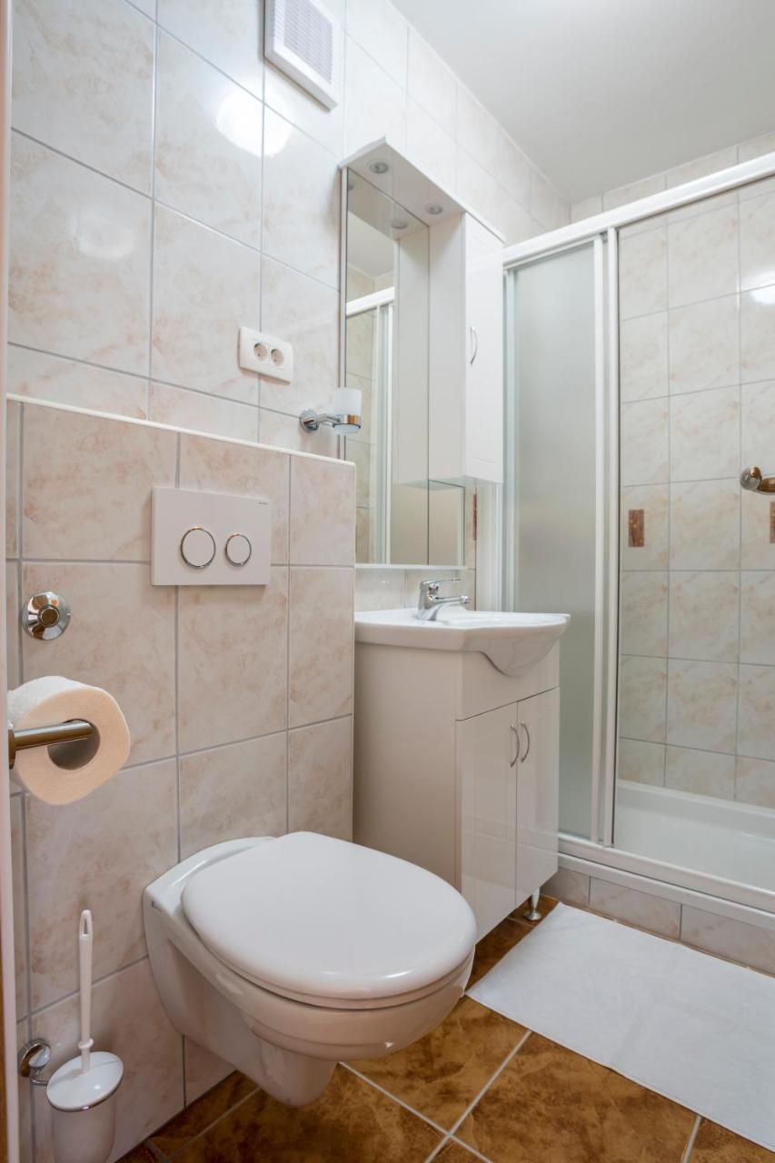 Apartmani Bezmalinovic Bol Ngoại thất bức ảnh