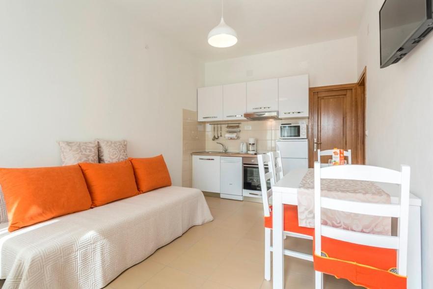 Apartmani Bezmalinovic Bol Ngoại thất bức ảnh