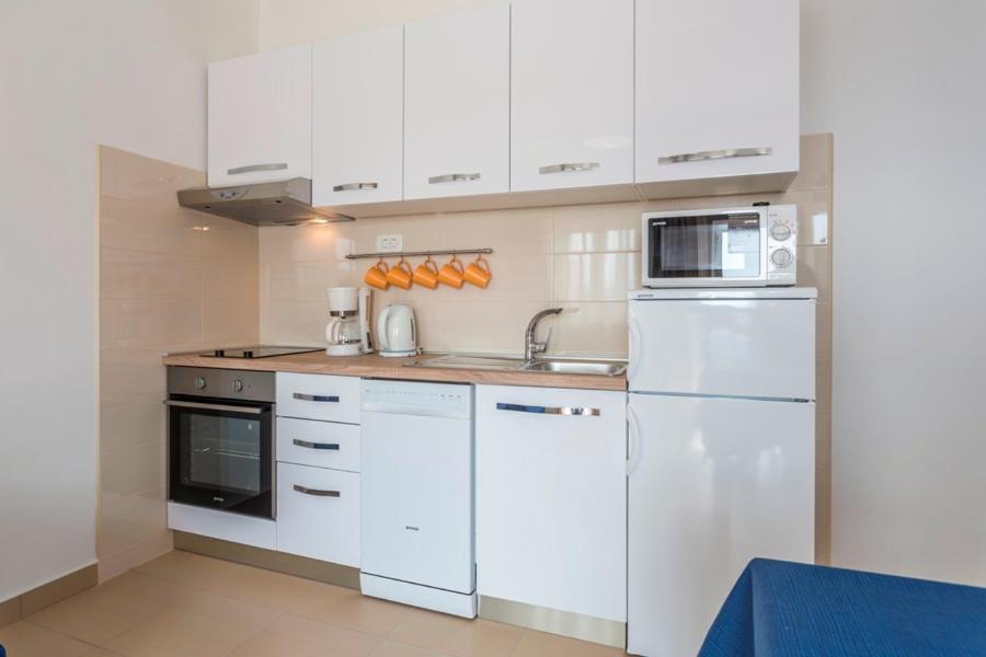 Apartmani Bezmalinovic Bol Ngoại thất bức ảnh