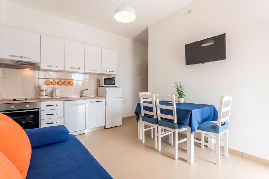 Apartmani Bezmalinovic Bol Ngoại thất bức ảnh
